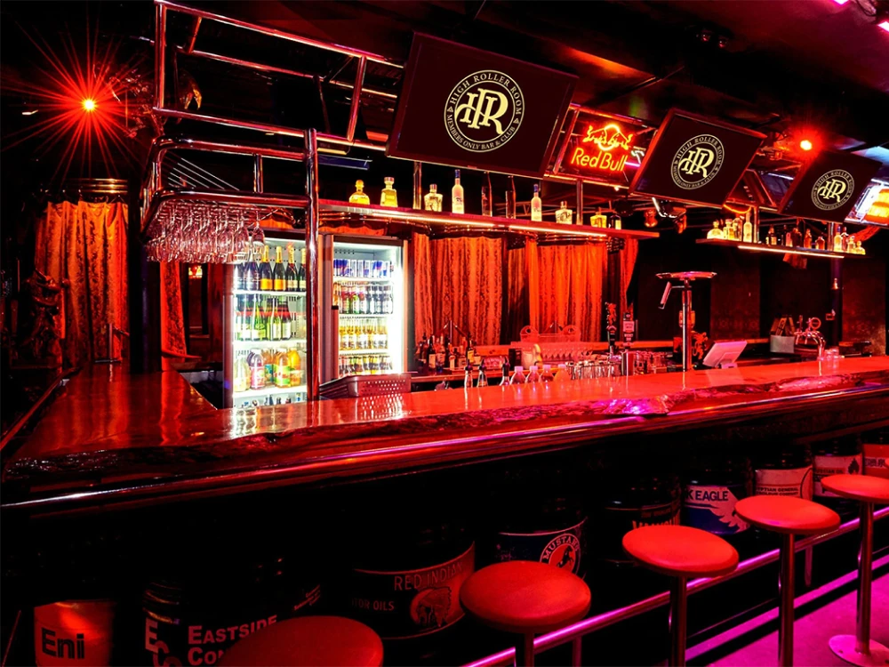 High Roller Room Bar